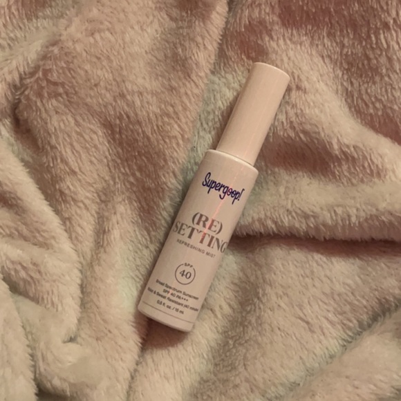 (3/$15) Supergoop! sun screen Re Setting Mist! (refreshing mist) - Picture 1 of 2